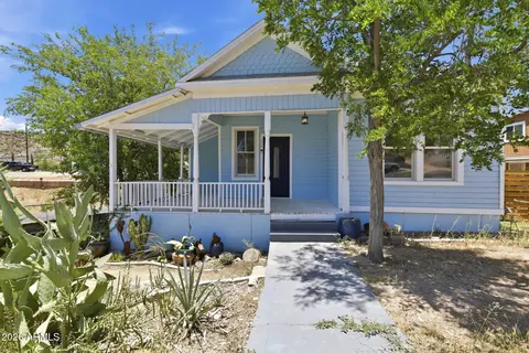 Exterior - 270 S Sutherland St, Globe, AZ 85501 photo 2 of 9