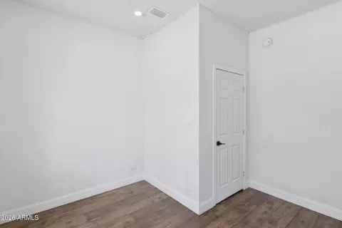 Entry Way - 270 S Sutherland St, Globe, AZ 85501 photo 2 of 8