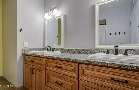 Bath - 3202 W Mcrae Way, Phoenix, AZ 85027 photo 4 of 6