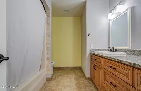 Bath - 3202 W Mcrae Way, Phoenix, AZ 85027 photo 6 of 6