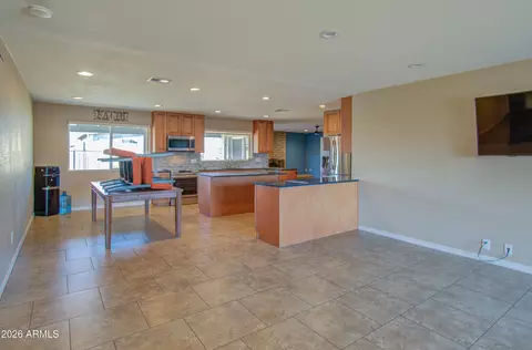 Living - 3202 W Mcrae Way, Phoenix, AZ 85027 photo 2 of 5