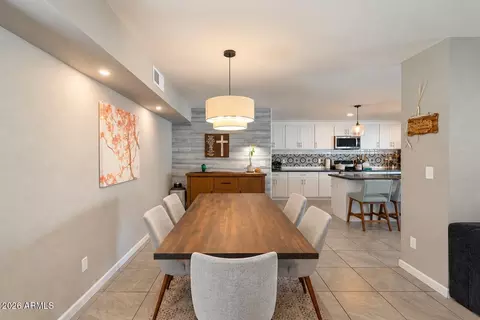 Dining - 3020 E Larkspur Dr, Phoenix, AZ 85032 photo 2 of 2
