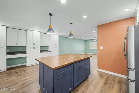 Kitchen - 2182 E Minton Dr, Tempe, AZ 85282 photo 4 of 4