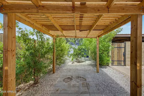 Exterior - 2182 E Minton Dr, Tempe, AZ 85282 photo 4 of 12