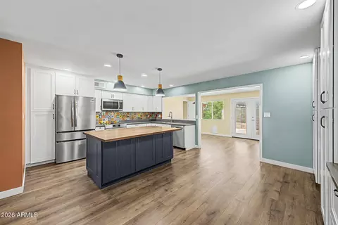 Kitchen - 2182 E Minton Dr, Tempe, AZ 85282 photo 2 of 4