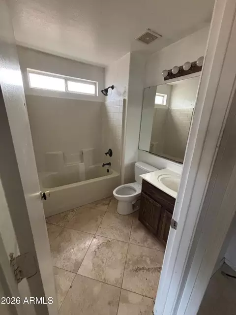 Bath - 2909 E Tyson Ct, Gilbert, AZ 85295 photo 2 of 2