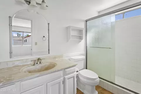 Bath - 841 E Paradise Ln, Phoenix, AZ 85022 photo 1 of 2