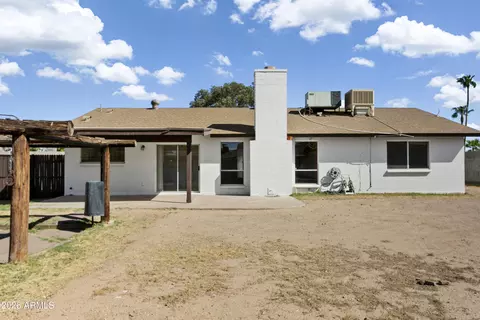 Exterior - 841 E Paradise Ln, Phoenix, AZ 85022 photo 6 of 7