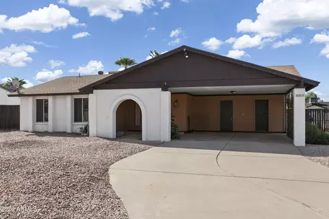 Exterior - 841 E Paradise Ln, Phoenix, AZ 85022 photo 2 of 7