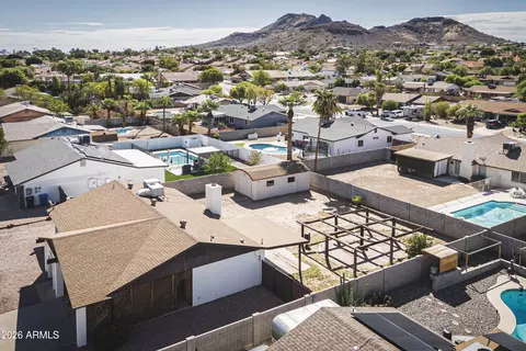 View/Area - 841 E Paradise Ln, Phoenix, AZ 85022 photo 8 of 9