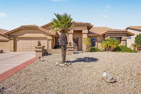 9510 W Menadota Dr, Peoria, AZ 85382