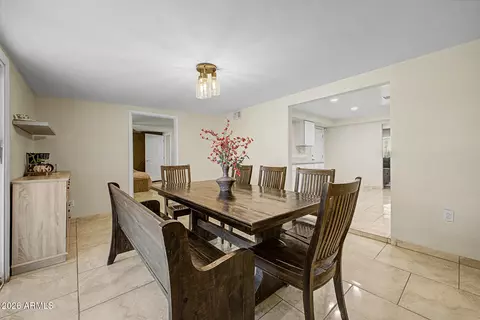 Dining - 4657 N 79th Dr, Phoenix, AZ 85033 photo 2 of 2