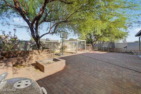 Exterior - 4657 N 79th Dr, Phoenix, AZ 85033 photo 5 of 7