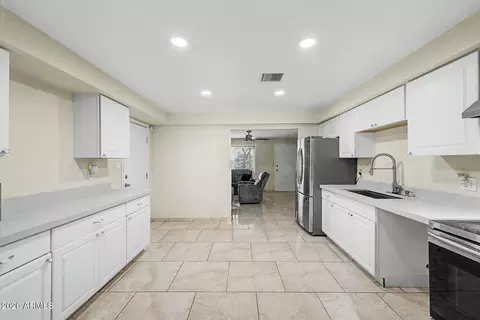 Kitchen - 4657 N 79th Dr, Phoenix, AZ 85033 photo 3 of 3