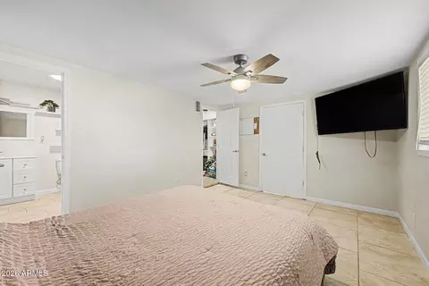 Bedroom - 4657 N 79th Dr, Phoenix, AZ 85033 photo 2 of 7