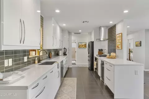 Kitchen - 1837 E Minnezona Ave, Phoenix, AZ 85016 photo 2 of 6