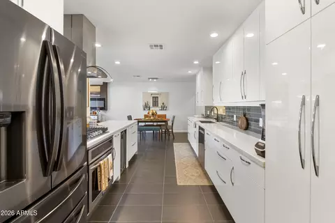 Kitchen - 1837 E Minnezona Ave, Phoenix, AZ 85016 photo 6 of 6