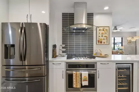 Kitchen - 1837 E Minnezona Ave, Phoenix, AZ 85016 photo 5 of 6