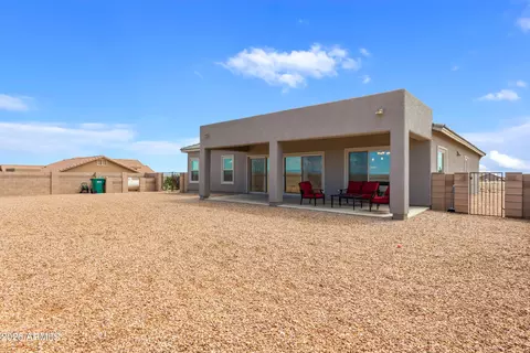 Exterior - 6733 E Vaquero Cir, Hereford, AZ 85615 photo 2 of 6
