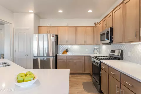 Kitchen - 6733 E Vaquero Cir, Hereford, AZ 85615 photo 4 of 4