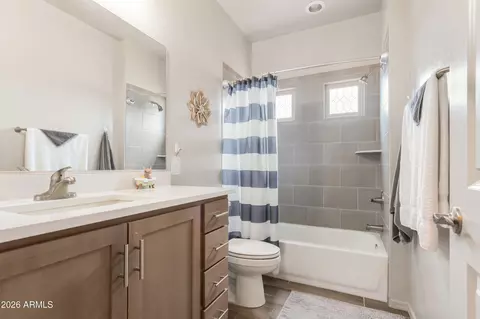 Bath - 6733 E Vaquero Cir, Hereford, AZ 85615 photo 3 of 3