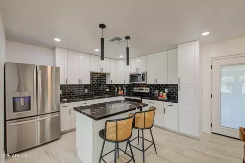 Kitchen - 9043 N 16th Dr, Phoenix, AZ 85021 photo 1 of 3