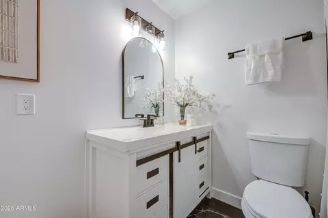 Bath - 9043 N 16th Dr, Phoenix, AZ 85021 photo 5 of 6