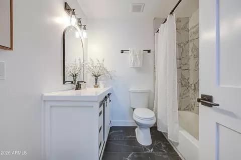 Bath - 9043 N 16th Dr, Phoenix, AZ 85021 photo 4 of 6