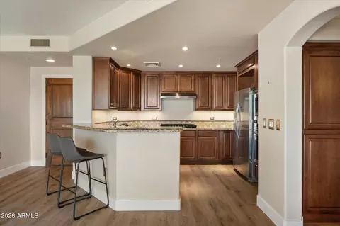15802 N 71st St #203, Scottsdale, AZ 85254