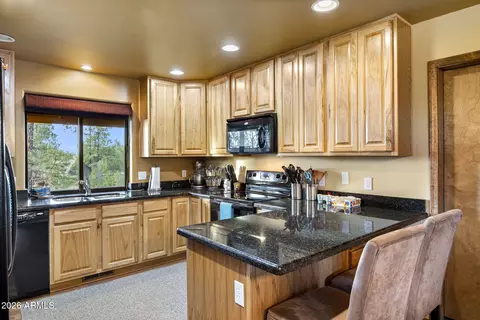 Kitchen - 2818 Constellation Ln, Overgaard, AZ 85933 photo 1 of 3