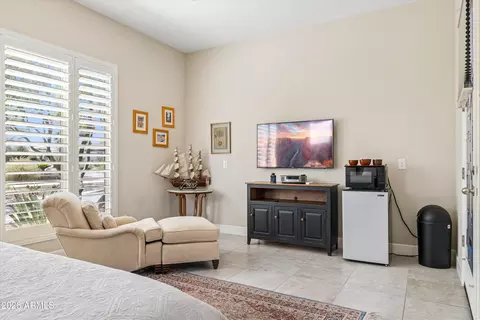 Bedroom - 17876 E Wolf Tree Ln, Rio Verde, AZ 85263 photo 6 of 7