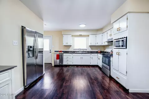 Kitchen - 466 S Fourth St, Globe, AZ 85501 photo 2 of 13