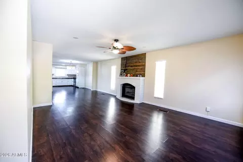 Living - 466 S Fourth St, Globe, AZ 85501 photo 5 of 9