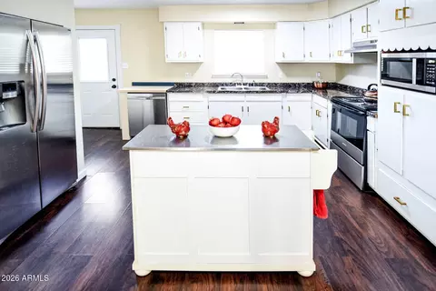 Kitchen - 466 S Fourth St, Globe, AZ 85501 photo 9 of 13
