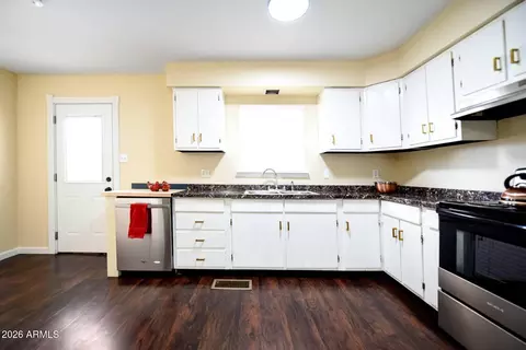 Kitchen - 466 S Fourth St, Globe, AZ 85501 photo 3 of 13