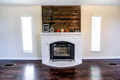 Living - 466 S Fourth St, Globe, AZ 85501 photo 1 of 9
