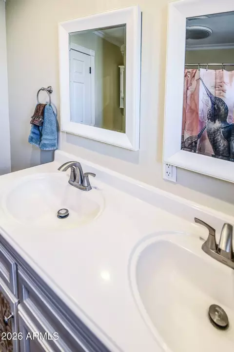 Bath - 466 S Fourth St, Globe, AZ 85501 photo 5 of 10