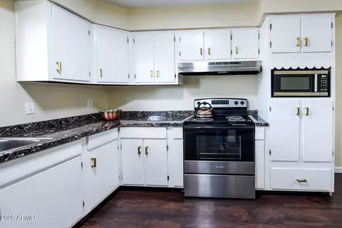 Kitchen - 466 S Fourth St, Globe, AZ 85501 photo 5 of 13