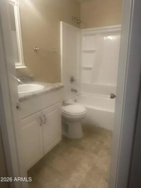 Bath - 532 E 4th Pl, Mesa, AZ 85203 photo 3 of 4