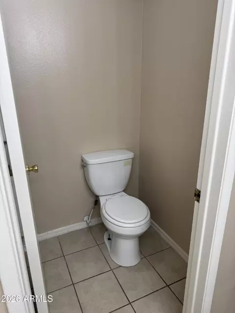 Bath - 532 E 4th Pl, Mesa, AZ 85203 photo 2 of 4