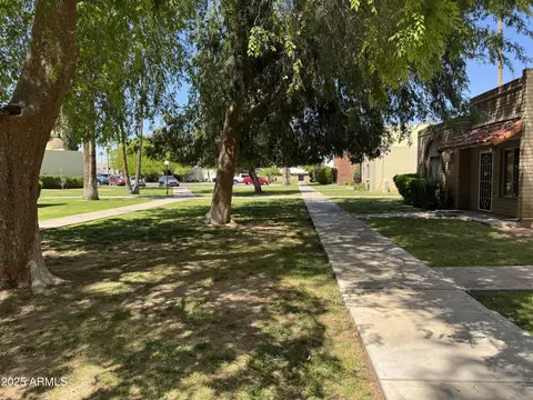 Exterior - 532 E 4th Pl, Mesa, AZ 85203 photo 4 of 7