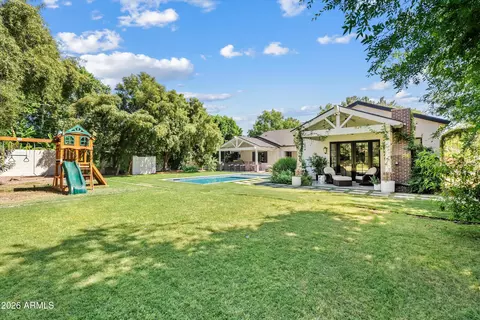 Exterior - 3216 E Weldon Ave, Phoenix, AZ 85018 photo 8 of 13