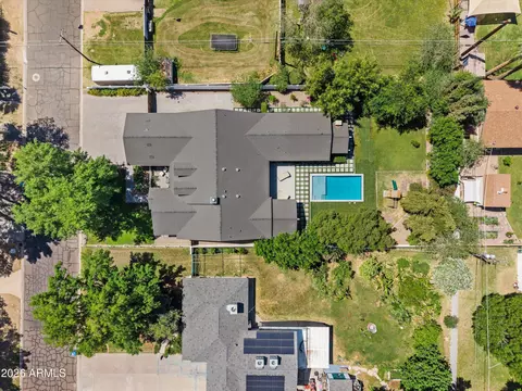 View/Area - 3216 E Weldon Ave, Phoenix, AZ 85018 photo 2 of 2