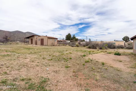 Exterior - 4 Cochise Ln, Bisbee, AZ 85603 photo 13 of 15