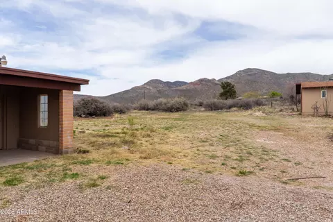 Exterior - 4 Cochise Ln, Bisbee, AZ 85603 photo 11 of 15