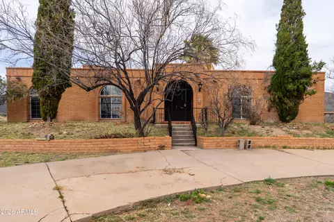 Exterior - 4 Cochise Ln, Bisbee, AZ 85603 photo 1 of 15