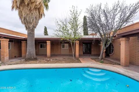 Exterior - 4 Cochise Ln, Bisbee, AZ 85603 photo 7 of 15