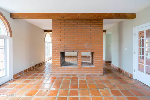 Living - 4 Cochise Ln, Bisbee, AZ 85603 photo 6 of 16