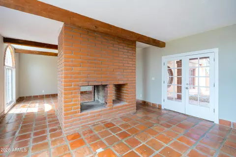 Living - 4 Cochise Ln, Bisbee, AZ 85603 photo 7 of 16