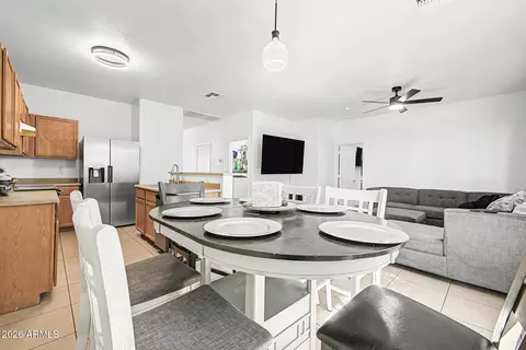 Dining - 1205 E Chambers St, Phoenix, AZ 85040 photo 1 of 1